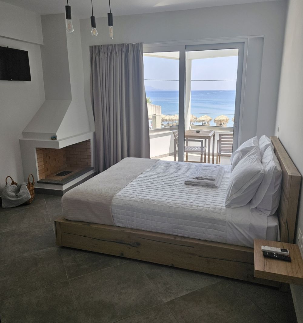 Deluxe Double Room - Accommodation